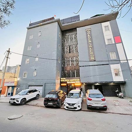 Hotel Golden Saffron By Qotel-Punjabi Bagh นิวเดลี ภายนอก รูปภาพ