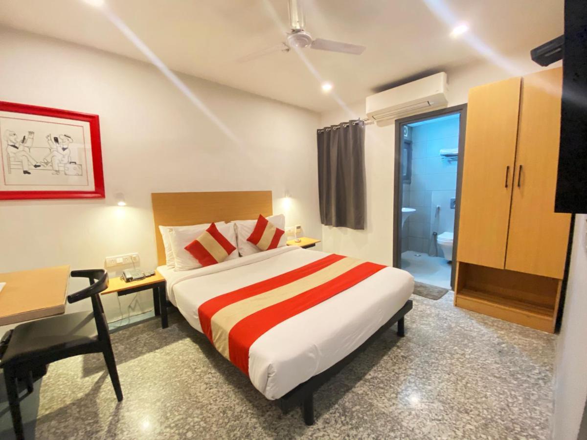 Hotel Golden Saffron By Qotel-Punjabi Bagh นิวเดลี ภายนอก รูปภาพ