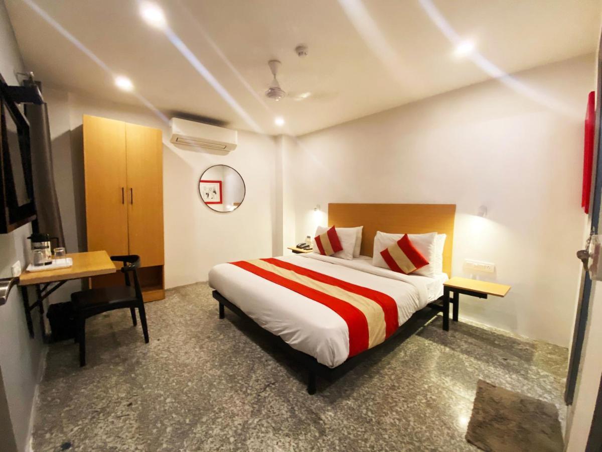 Hotel Golden Saffron By Qotel-Punjabi Bagh นิวเดลี ภายนอก รูปภาพ