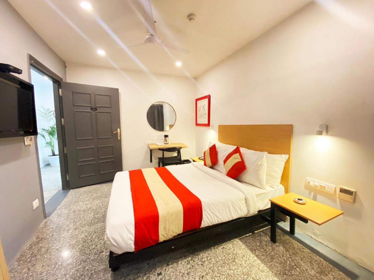 Hotel Golden Saffron By Qotel-Punjabi Bagh นิวเดลี ภายนอก รูปภาพ