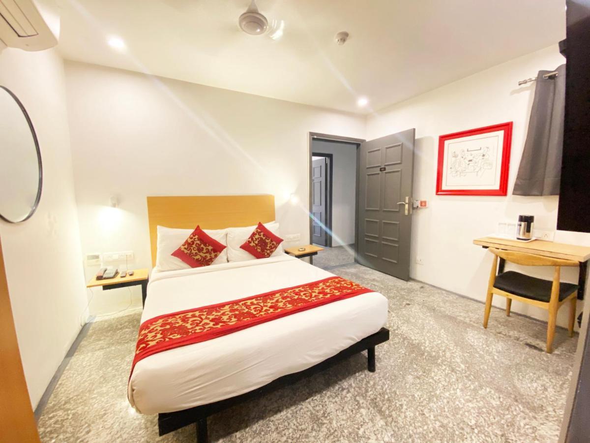 Hotel Golden Saffron By Qotel-Punjabi Bagh นิวเดลี ภายนอก รูปภาพ