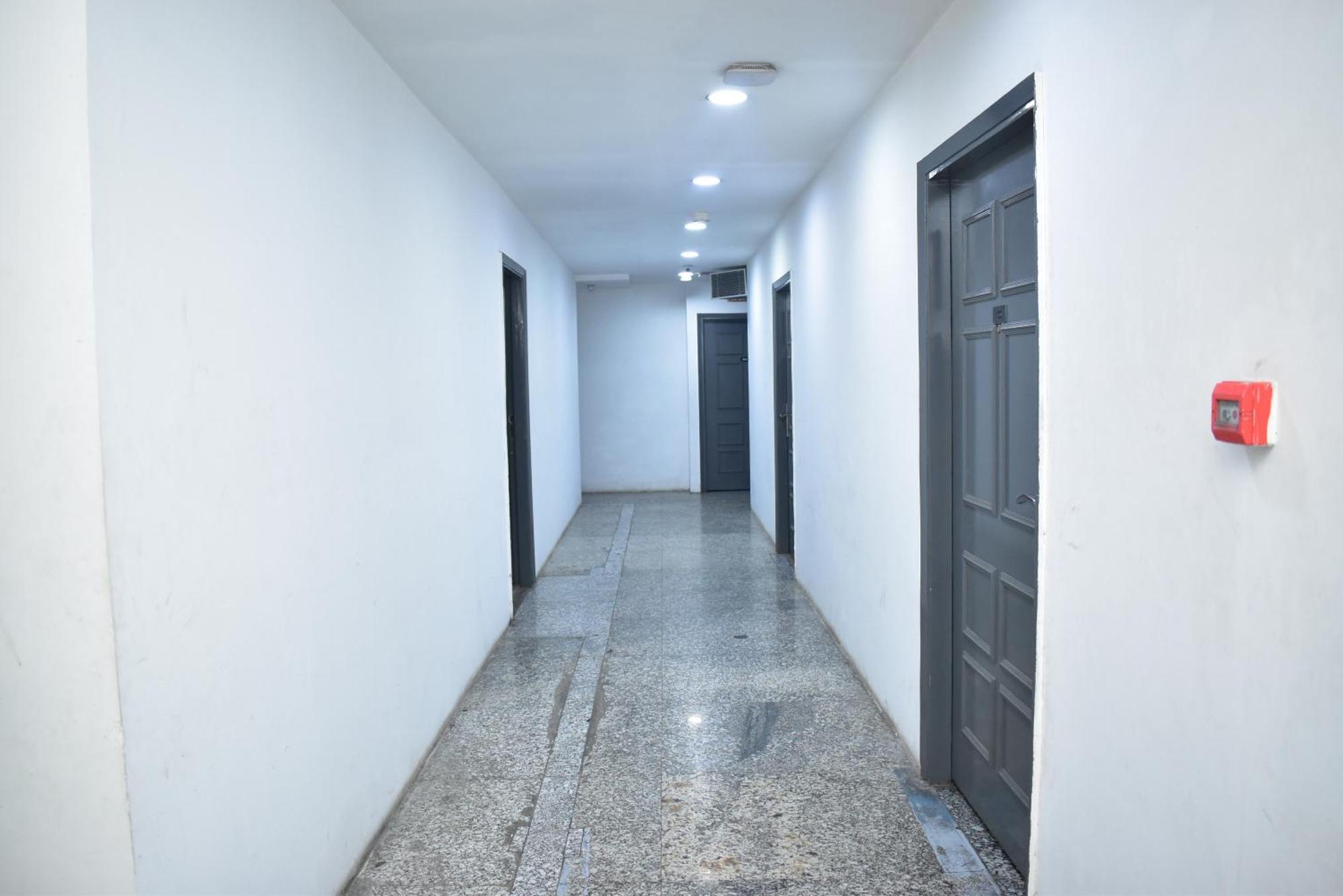 Hotel Golden Saffron By Qotel-Punjabi Bagh นิวเดลี ภายนอก รูปภาพ