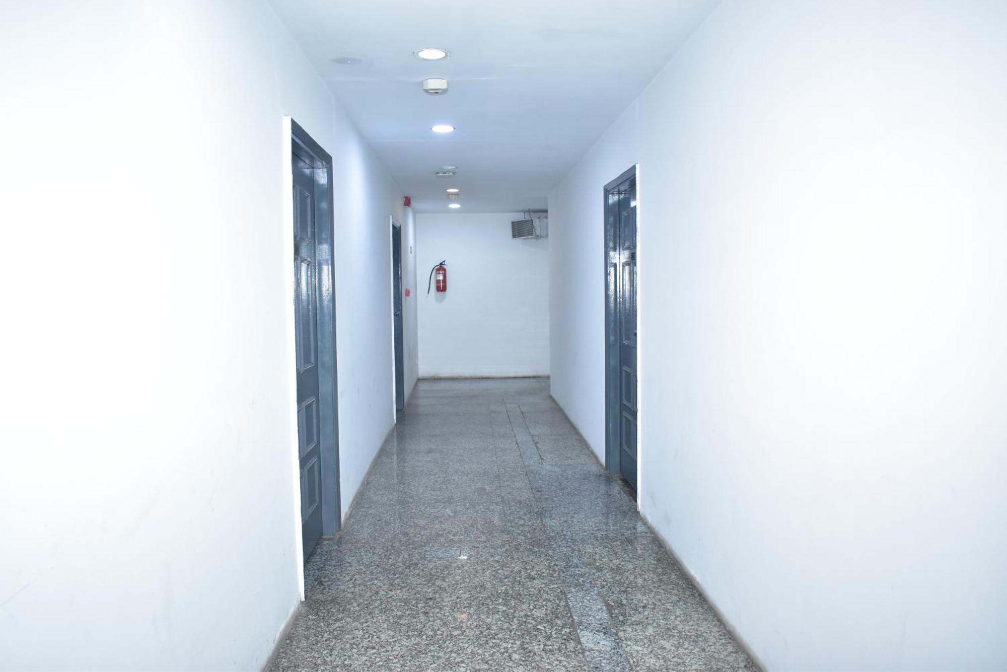 Hotel Golden Saffron By Qotel-Punjabi Bagh นิวเดลี ภายนอก รูปภาพ