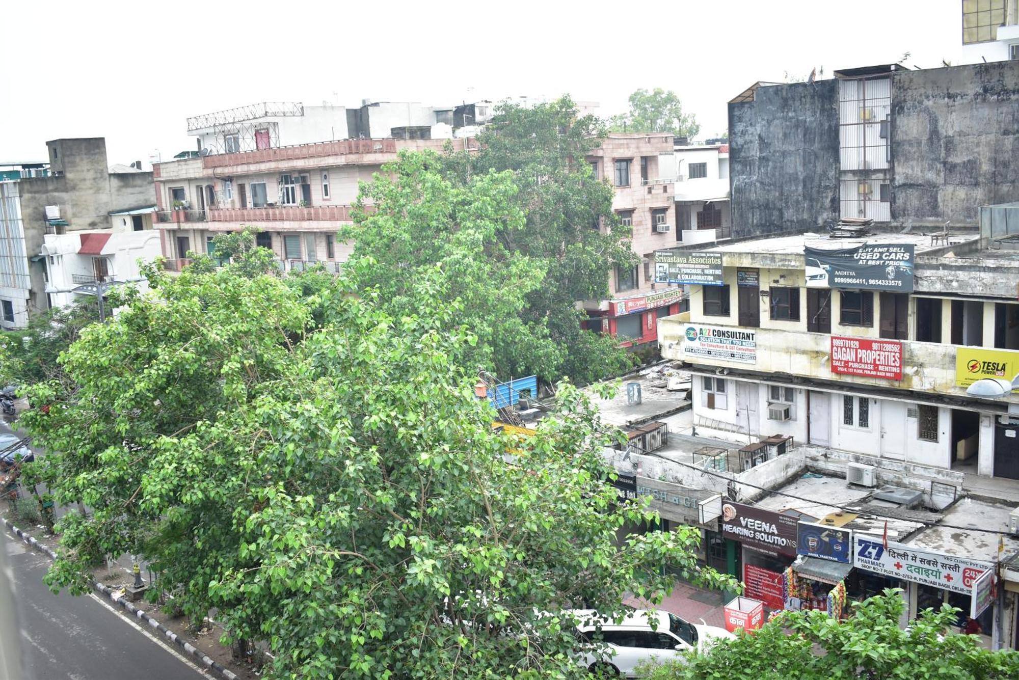 Hotel Golden Saffron By Qotel-Punjabi Bagh นิวเดลี ภายนอก รูปภาพ