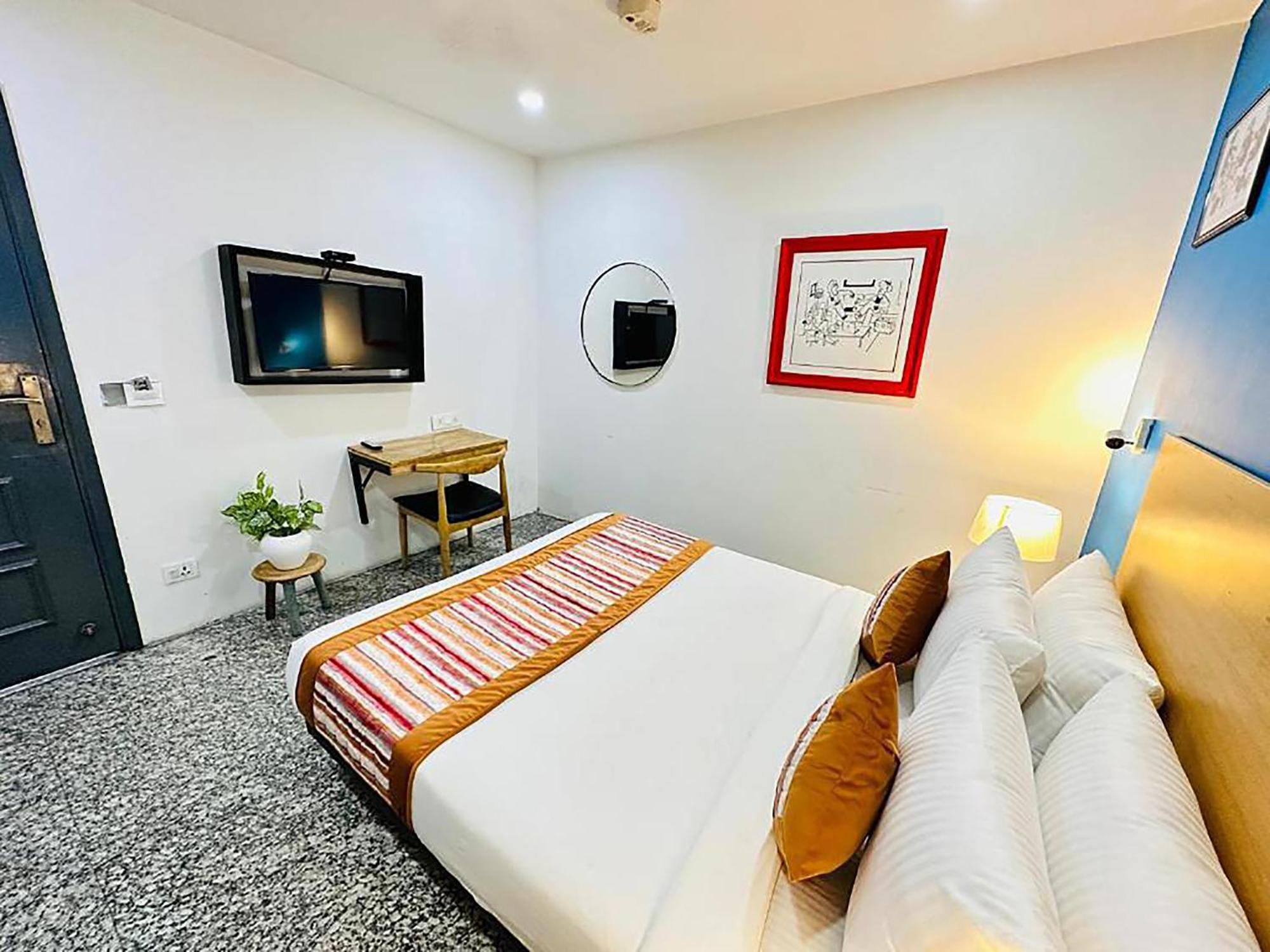 Hotel Golden Saffron By Qotel-Punjabi Bagh นิวเดลี ภายนอก รูปภาพ