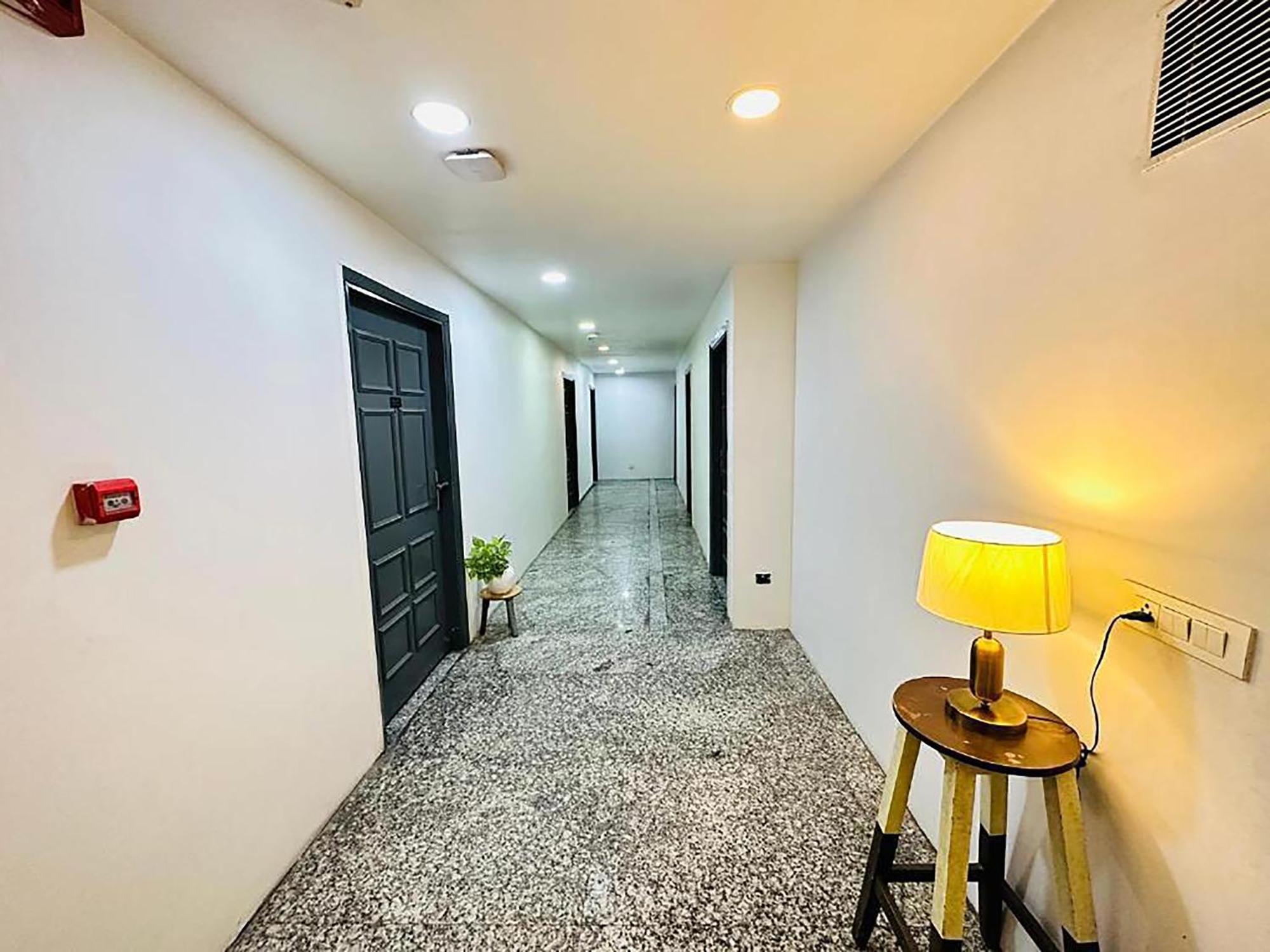 Hotel Golden Saffron By Qotel-Punjabi Bagh นิวเดลี ภายนอก รูปภาพ